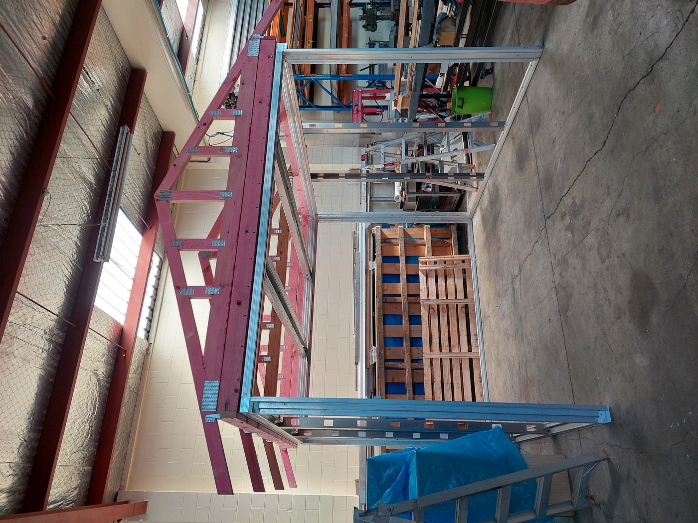 Anyplace aluminum frame with timber trusses — conventional roofing hardware